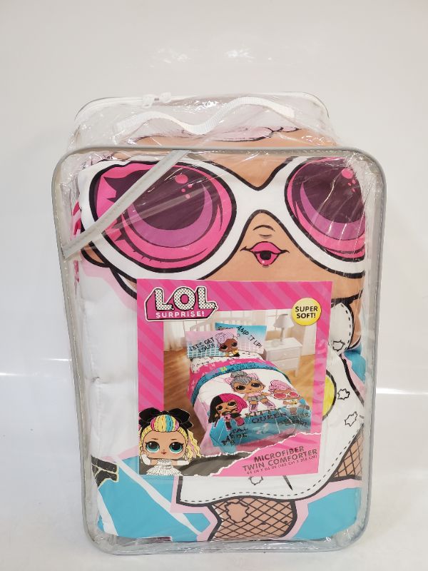 Photo 2 of  L.O.L. Surprise! Remix LOL in Concert Comforter - Twin