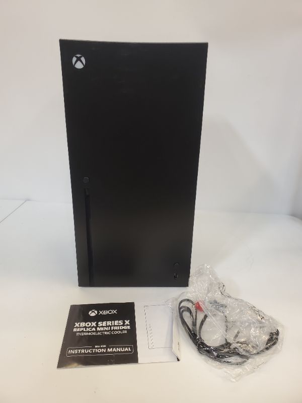 Photo 11 of Xbox Series X Replica Mini Fridge