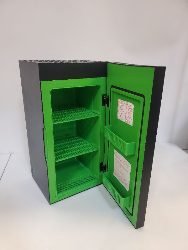 Photo 12 of Xbox Series X Replica Mini Fridge