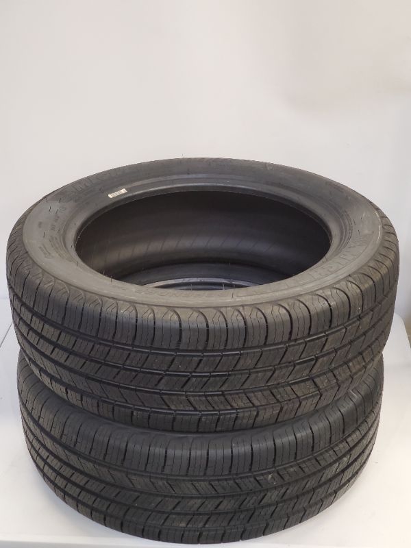 Photo 3 of MICHELIN Defender T + H All-Season Radial Car Tire for Passenger Cars and Minivans, 215/55R17 94H - PAIR 