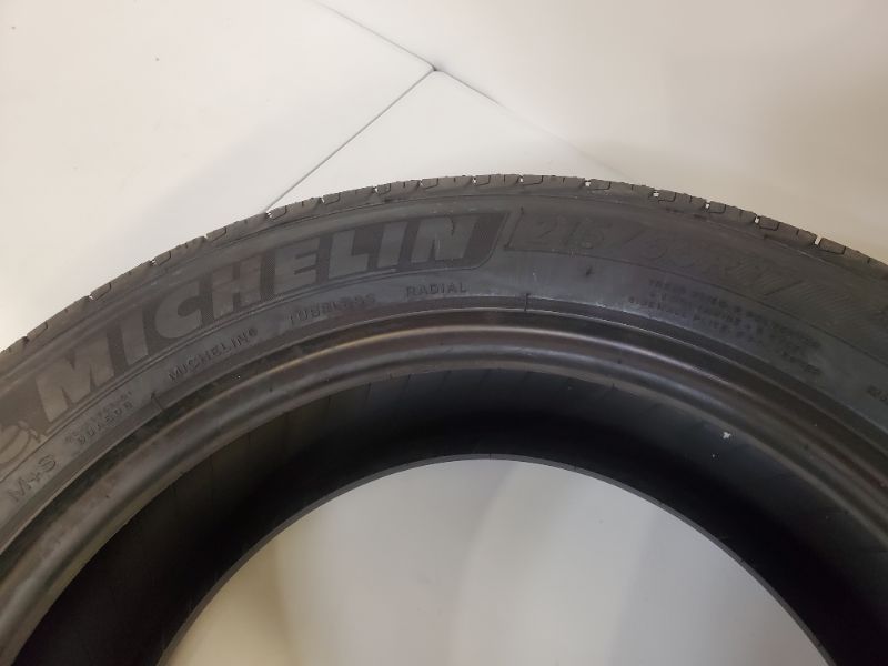 Photo 5 of MICHELIN Defender T + H All-Season Radial Car Tire for Passenger Cars and Minivans, 215/55R17 94H - PAIR 