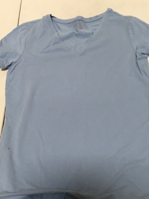 Photo 2 of 2 Pack Zenana Women's Basic V-Neck T-Shirts green&light blue size 