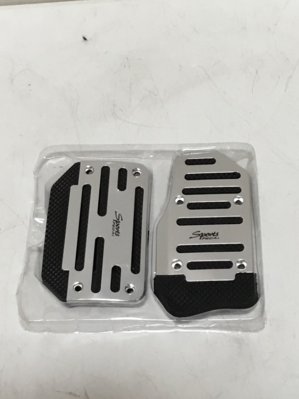 Photo 3 of 2pcs Car Brake Accelerator Gas Pedals Professional Anti Skid Vehicle Foot Clutch Treadle Cover Replacement for Automatic Car Supplies Silver
