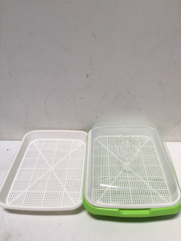Photo 1 of SUNPRO 2-Pack Seed Sprouter Tray BPA Free PP Soil-Free Big Capacity Healthy Wheatgrass Grower Sprouting Container Kit with Lid (2, Green)

