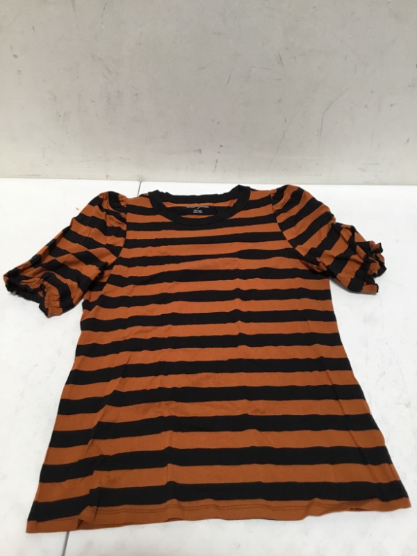 Photo 1 of Amazon Essentials Women's short sleeve t-shirt with puff sleeves and crew neck in classic fit (medium)
