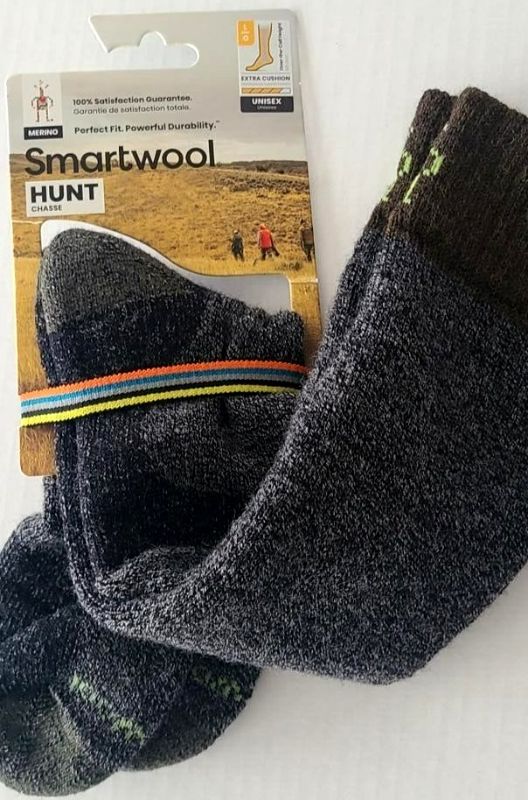 Photo 1 of SMARTWOOL HUNT EXTRA CUSHION BLACK DKGRAY OTC SOCKS LARGE MEN 9-11.5 WMN 10-12.5
