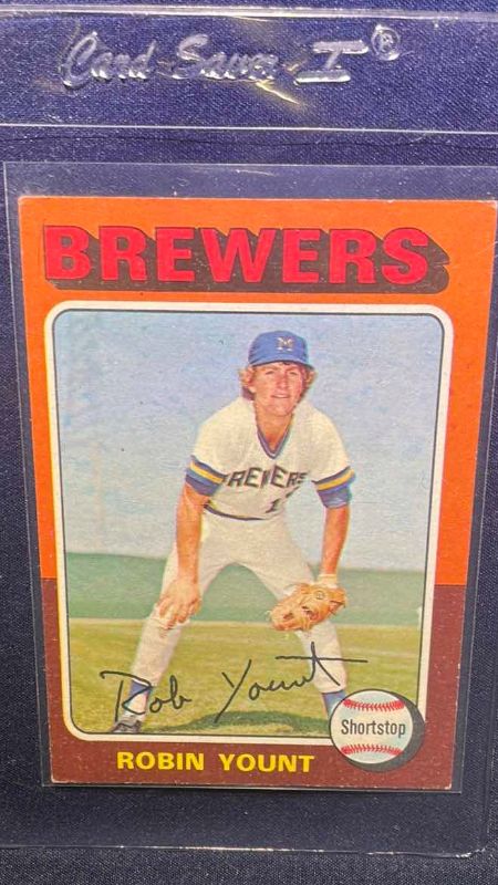 Photo 1 of RARE 1975 TOPPS ROBIN YOUNT ROOKIE CARD #223