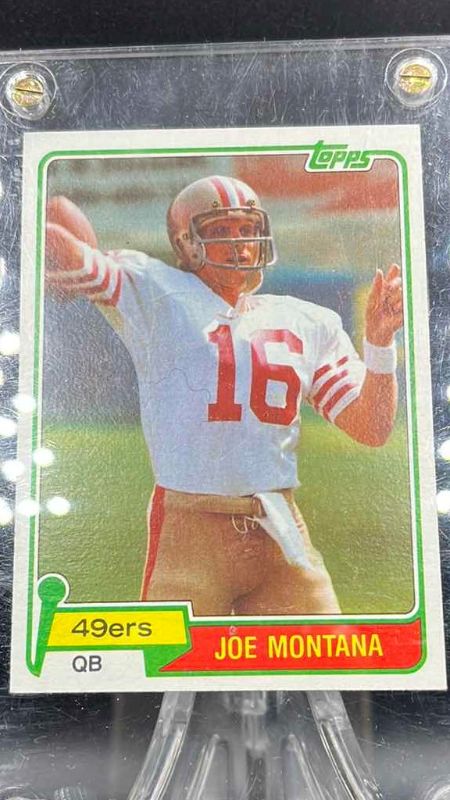 Photo 1 of RARE 1981 JOE MONTANA TOPPS ROOKIE CARD 216