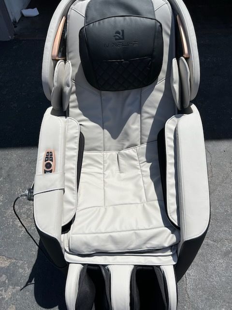 Photo 2 of IV RELIFE BOSS+ MASSAGE CHAIR BLACK & BEIGE OPEN BOX W SOME COSMETIC DAMAGE