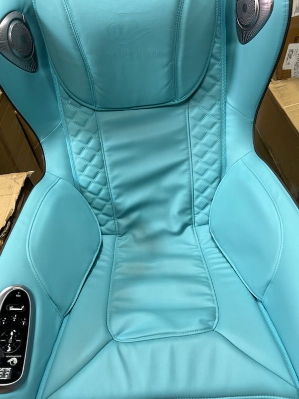 Photo 3 of IQ SKYLINE CROWN MASSAGE CHAIR BLUE OPEN BOX