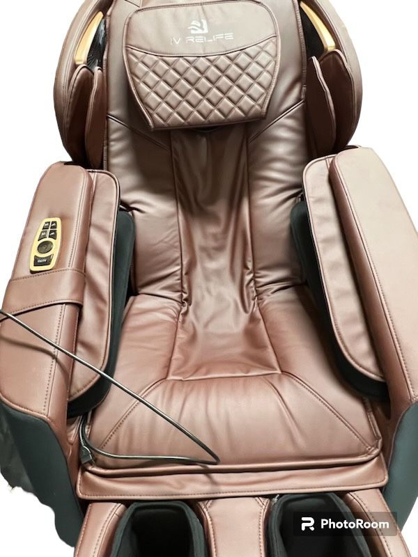 Photo 4 of IV RELIFE BOSS+ MASSAGE CHAIR BURGUNDY OPEN BOX W COSMETIC DAMAGE