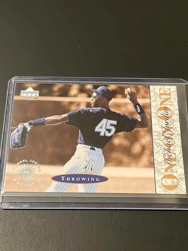 Photo 1 of 1995 MICHAEL JORDAN MLB UPPER DECK CARD 10