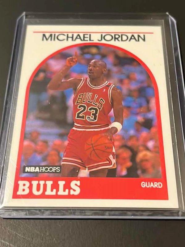 Photo 1 of 1989 MICHAEL JORDAN NBA HOOPS CARD 200