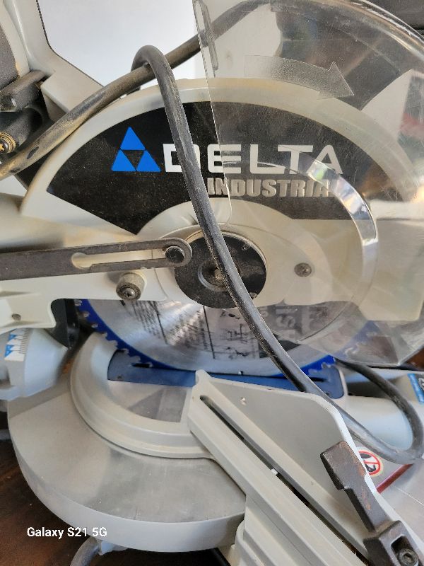 Photo 2 of DELTA MODEL 36-58 10" DUAL BEVEL MITER SAW