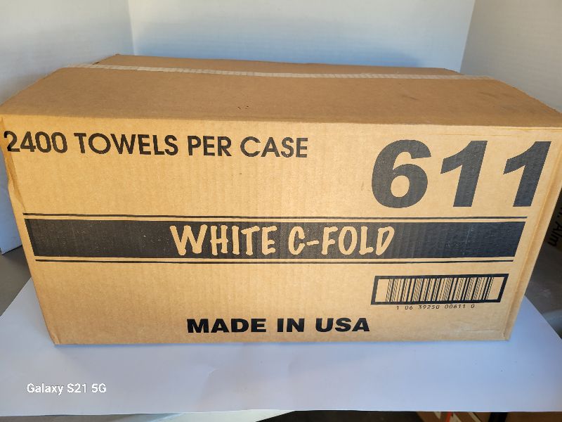 Photo 1 of WHITE C-FOLD TOWELS CASE 2400 PER 611