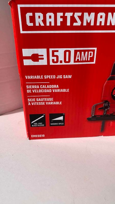 Photo 2 of CRAFTSMAN 5 AMP VARIABLE SPEED JIG SAW