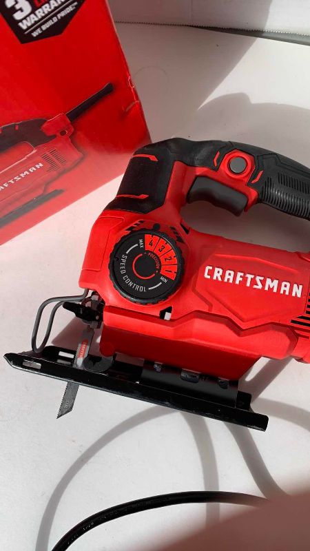 Photo 3 of CRAFTSMAN 5 AMP VARIABLE SPEED JIG SAW
