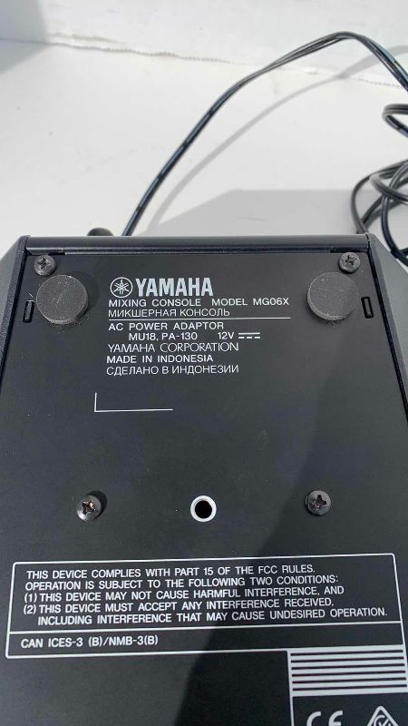 Photo 2 of YAMAHA MG06X MIXING CONSOLE WITH CABLES