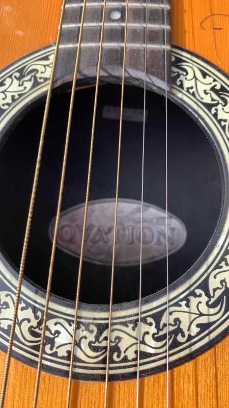 Photo 4 of OVATION ACOUSTIC GUITAR MODEL 1112-4 AUTOGRAPHS UNAUTHENTICATED