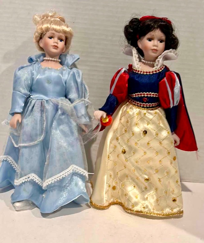 Photo 1 of DISNEY DOLLS H 12”