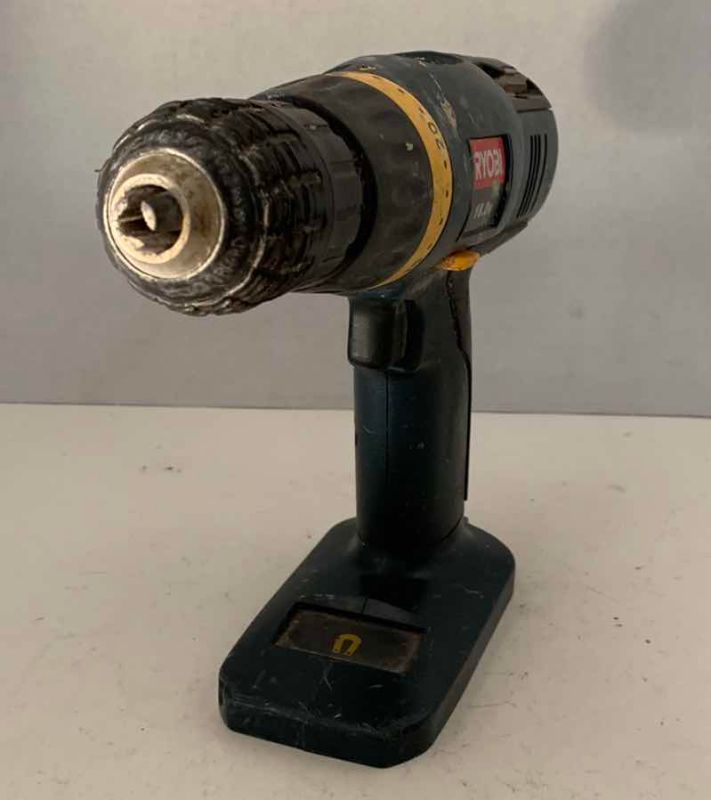 Photo 1 of RYOBI 18V CORDLESS DRILL