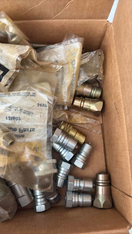 Photo 1 of BOX OF HYDRAULIC QUICK COUPLINGS