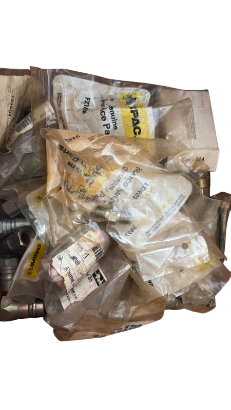 Photo 1 of BOX OF HYDRAULIC QUICK COUPLINGS