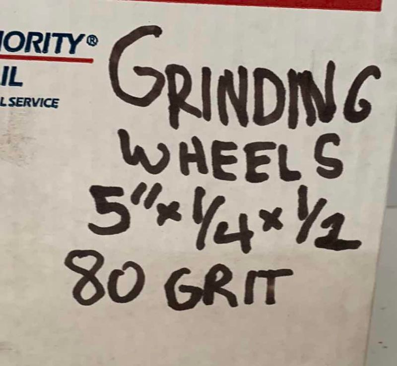 Photo 1 of CHICAGO BRAND GRINDING WHEEL (18PCS)