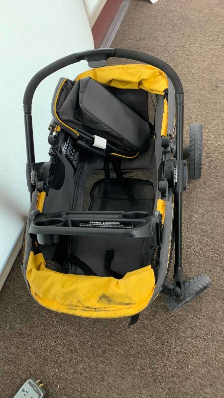 Photo 1 of EVENFLO PIVOT EXPLORE