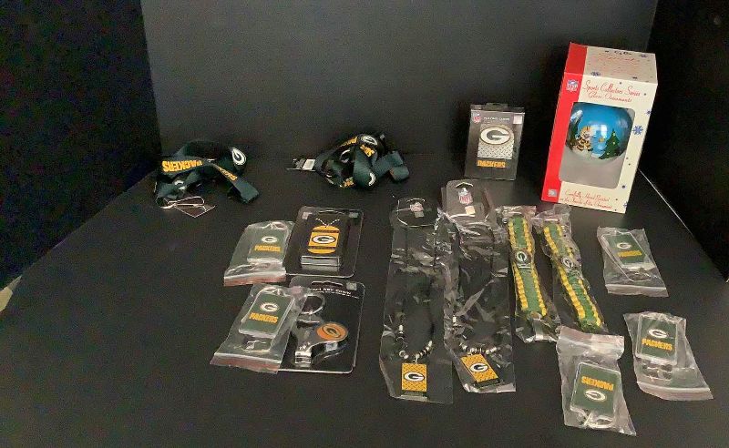 Photo 1 of NFL FAN PACK PACKERS