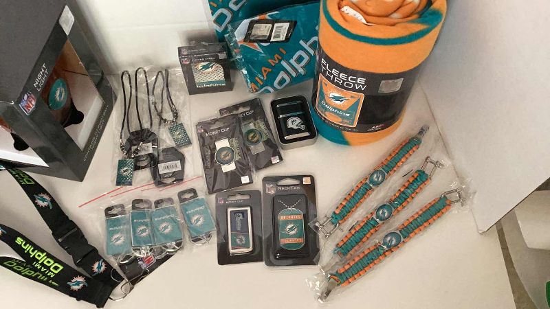 Photo 5 of NFL FAN PACK DOLPHINS