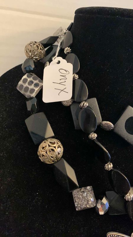 Photo 1 of FASHION JEWELRY 3-NECKLACES AGATE AND ONYX