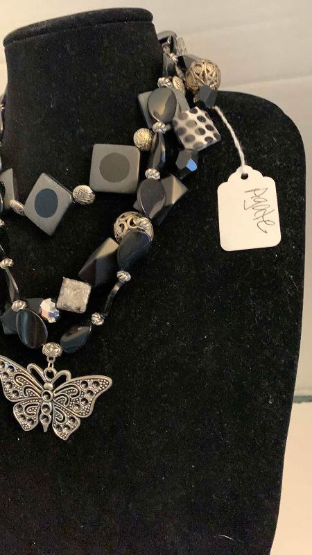 Photo 1 of FASHION JEWELRY 3-NECKLACES AGATE AND ONYX