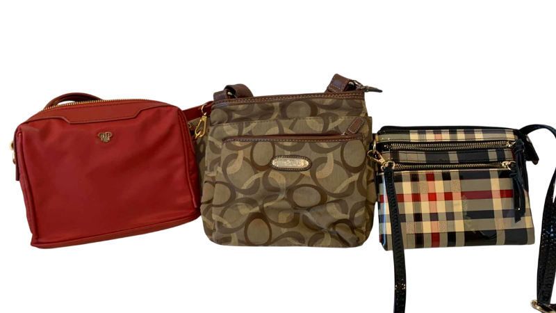 Photo 1 of 3-WOMENS HANDBAGS AND CLUTCHES