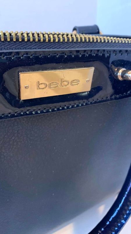 Photo 1 of 3-WOMENS HANDBAGS