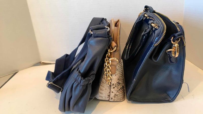 Photo 1 of 3-WOMENS HANDBAGS