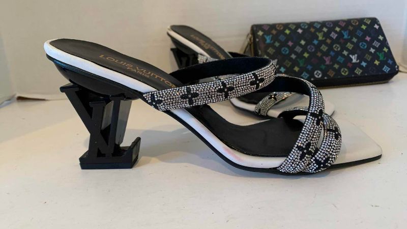 Photo 1 of FAUX LOUIS VUITTON SHOES SIZE 39 AND WALLET