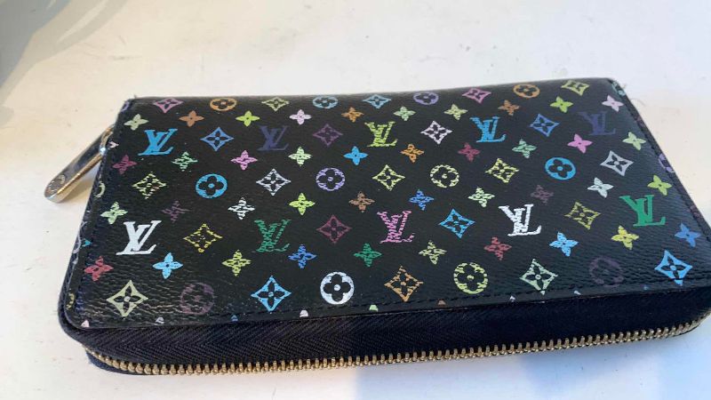 Photo 1 of FAUX LOUIS VUITTON SHOES SIZE 39 AND WALLET