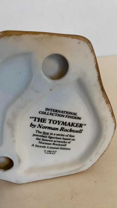 Photo 1 of VINTAGE “THE TOYMAKER” BY NORMAN ROCKWELL INTERNATIONAL COLLECTION FINDERS