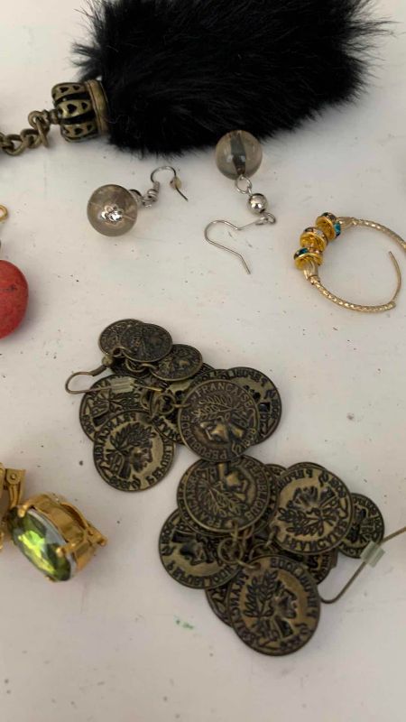 Photo 1 of EARRINGS