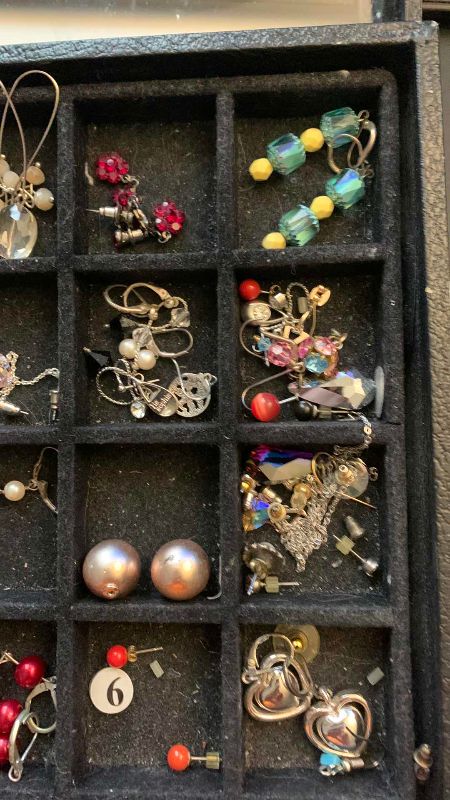 Photo 1 of WOMENS EARRINGS