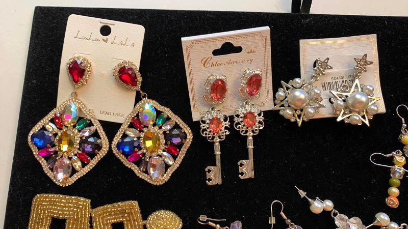 Photo 1 of WOMENS EARRINGS