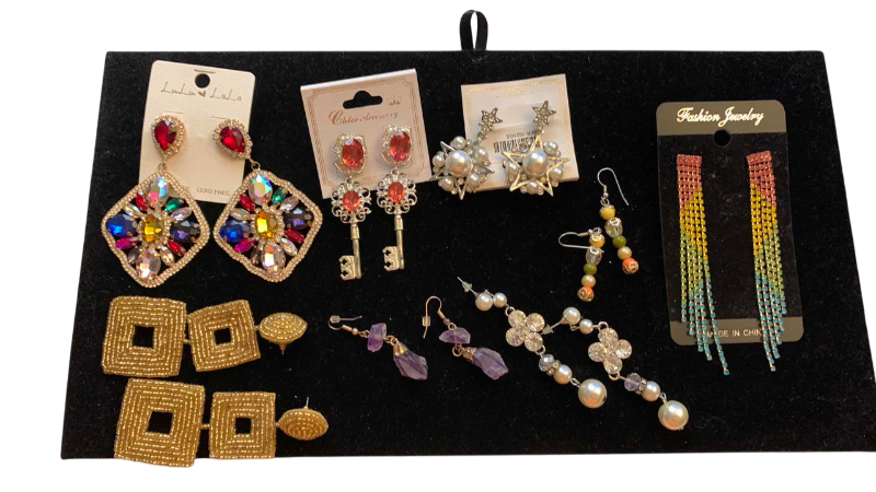 Photo 1 of WOMENS EARRINGS