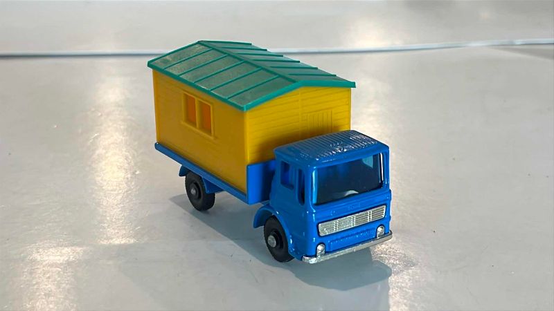 Photo 1 of VINTAGE MATCHBOX SERIES NO. 60 SITE HUT TRACTOR MADE IN ENGLAND