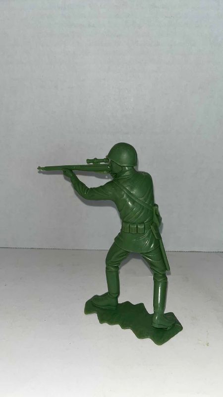 Photo 1 of VINTAGE MARX TANK TOY 1970 WWII MARINE SOLIDER