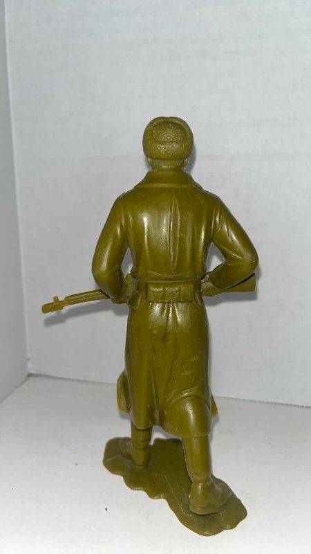 Photo 1 of VINTAGE MARX TANK TOY 1960 WWII RUSSIAN SOVIET RED ARMY SOLIDER