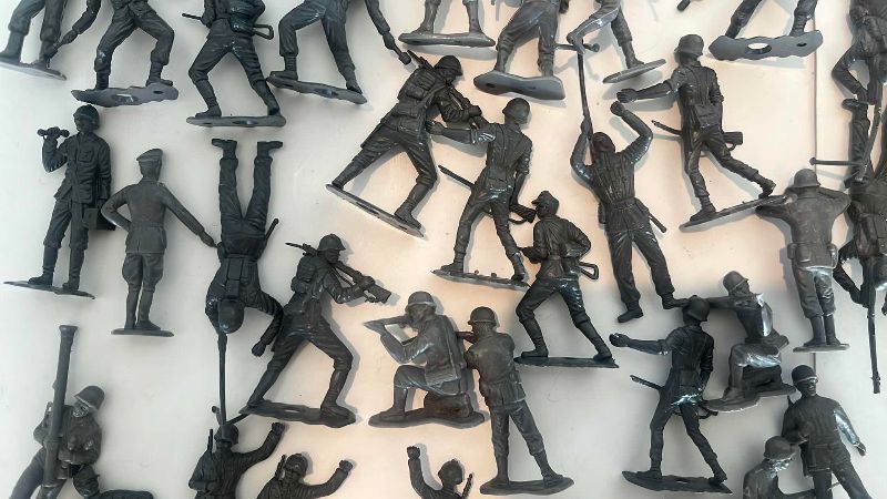 Photo 1 of VINTAGE LOUIS MARX TOYS 1970 WWII ARMY MEN