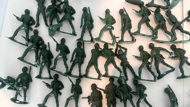 Photo 1 of VINTAGE LOUIS MARX TOYS 1970 WWII UNITED STATES ARMY MEN