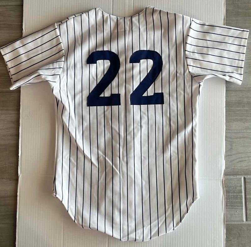 Photo 1 of NEW YORK YANKEES JERSEY SIZE LARGE