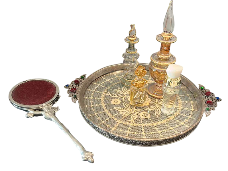 Photo 1 of HAND MIRROR AND PERFUM SET